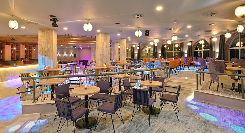 Sol Luna Bay Resort  11