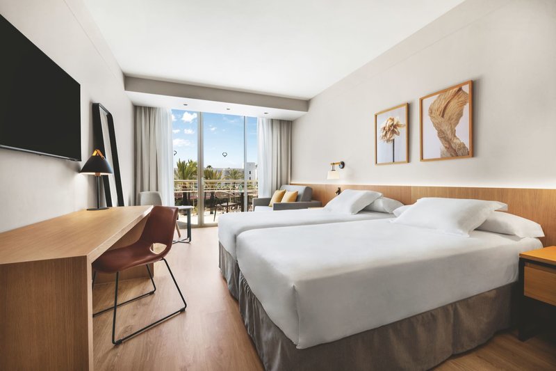 Protur Sa Coma Playa Hotel & Spa 2