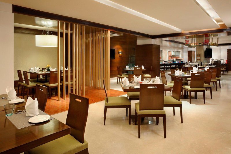 Four Points by Sheraton Ahmedabad 5
