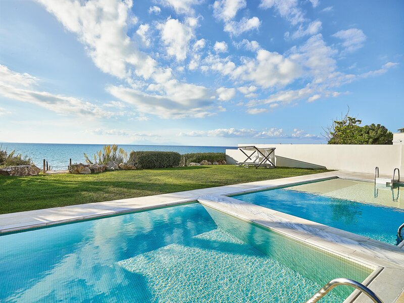 Mandola Rosa, A Grecotel Resort to Live 67
