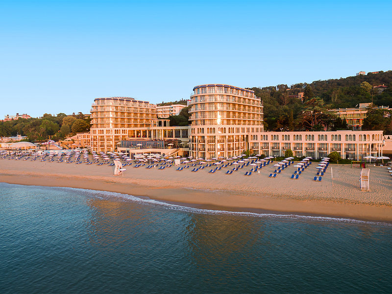 Azalia Hotel Balneo & Spa 5