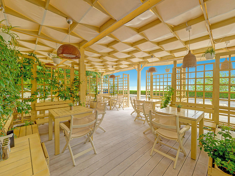 Sol Marina Palace 11