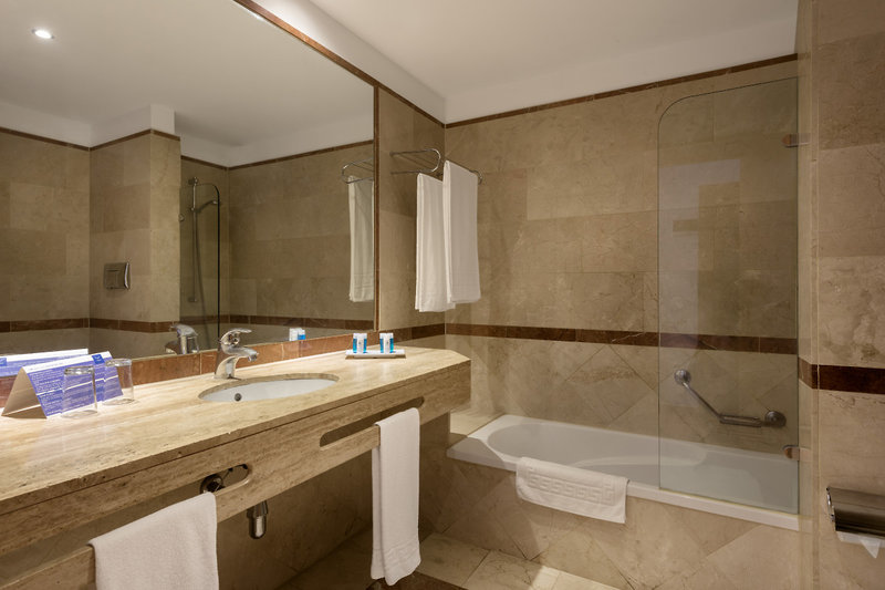 Gran Hotel Costa del Sol 4