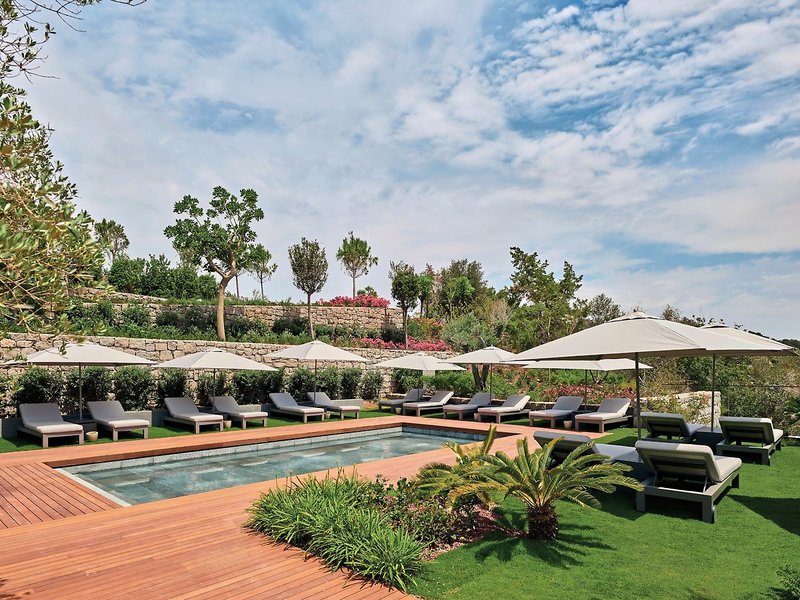 Hilton Bodrum Türkbükü Resort & Spa 13