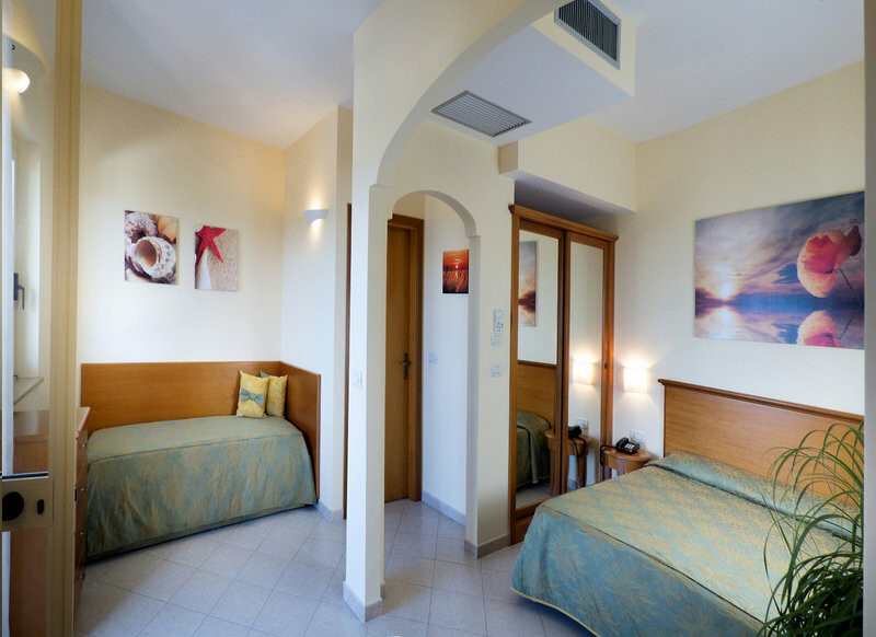 Hotel Tirreno 4