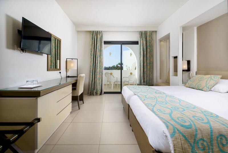 SENTIDO Palm Azur  17