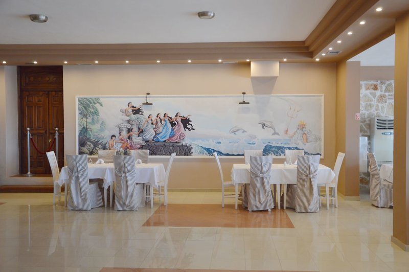 Alia Palace Luxury Hotel & Villas 9