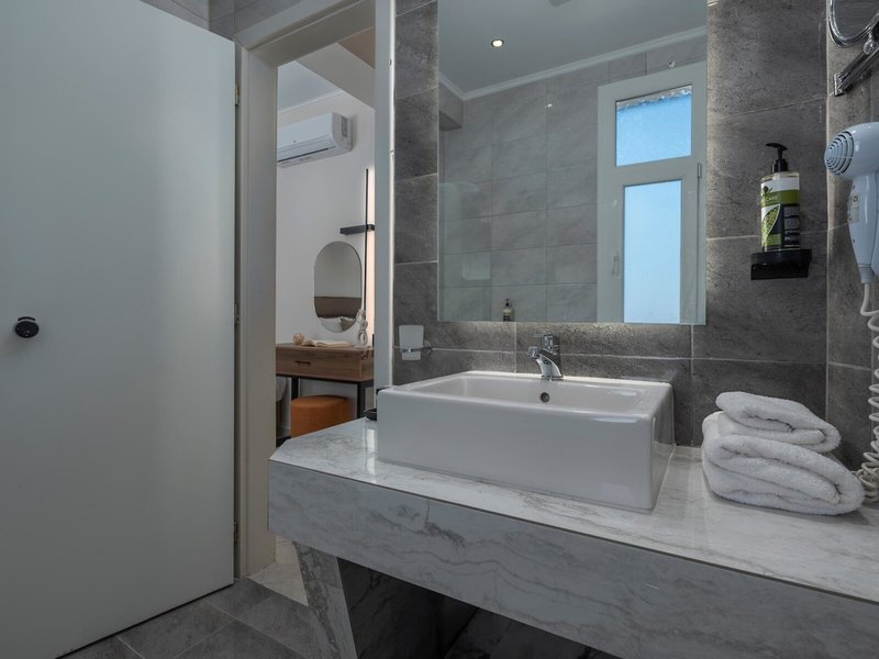 Alia Palace Luxury Hotel & Villas 27 - Room Example