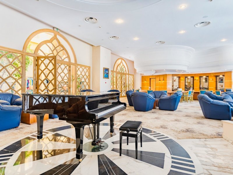 Royal Garden Palace 23