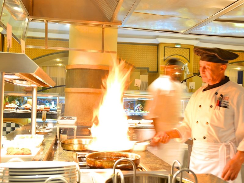 Royal Garden Palace 24