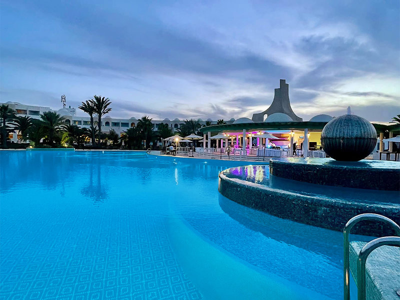 Royal Garden Palace 5