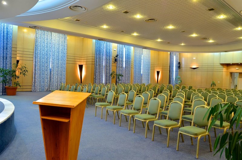 Royal Garden Palace 39