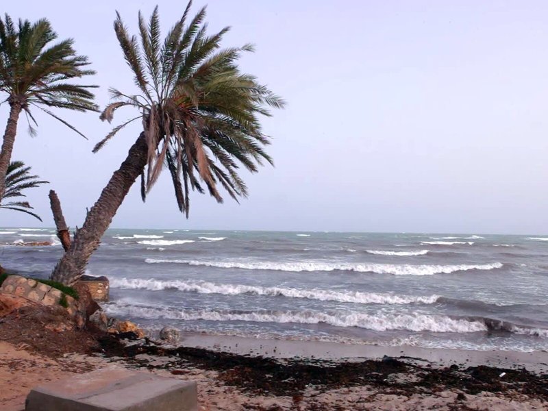 COOEE Hari Club Beach Resort 11