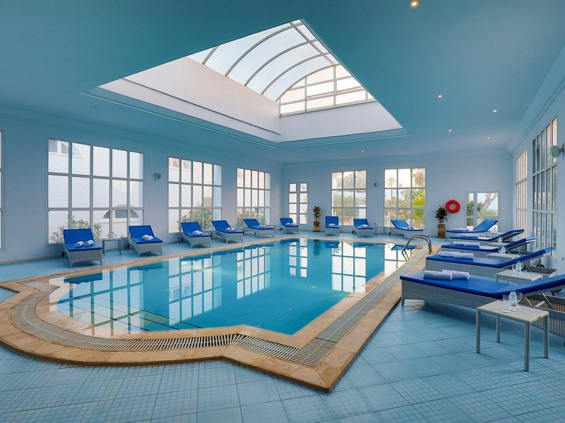 COOEE Hari Club Beach Resort 20