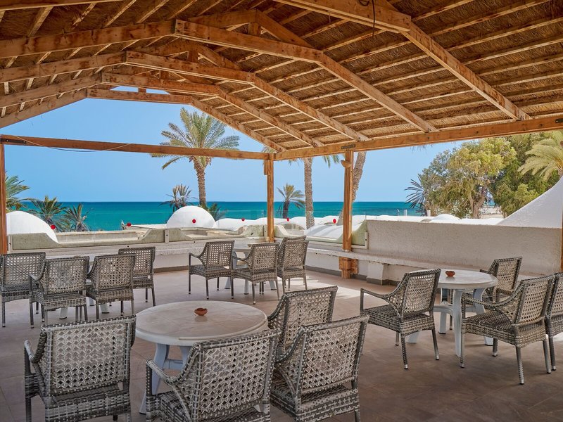 COOEE Hari Club Beach Resort 32