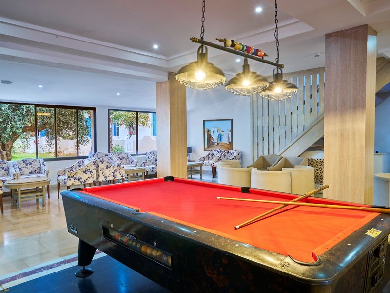 COOEE Hari Club Beach Resort 41