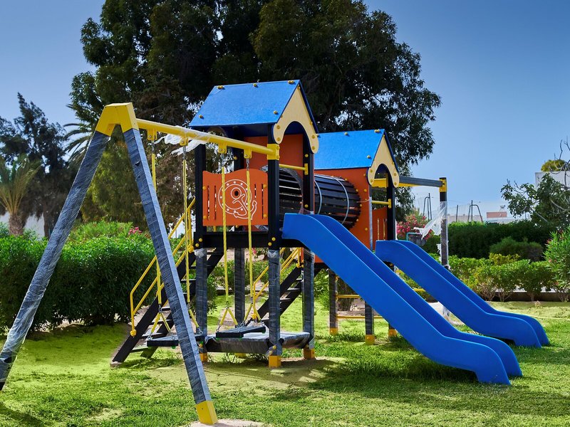 COOEE Hari Club Beach Resort 42