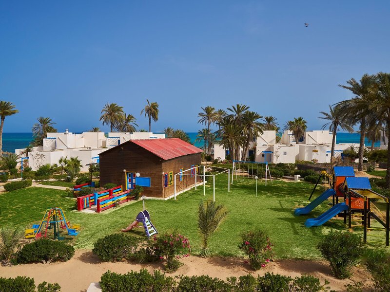 COOEE Hari Club Beach Resort 43