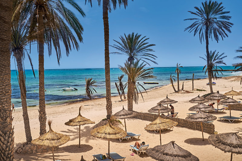 COOEE Hari Club Beach Resort 5