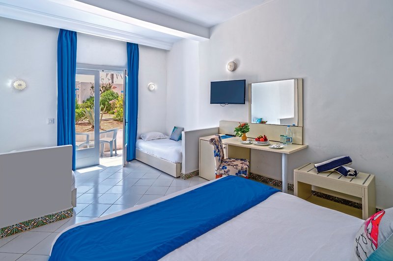 COOEE Hari Club Beach Resort 18