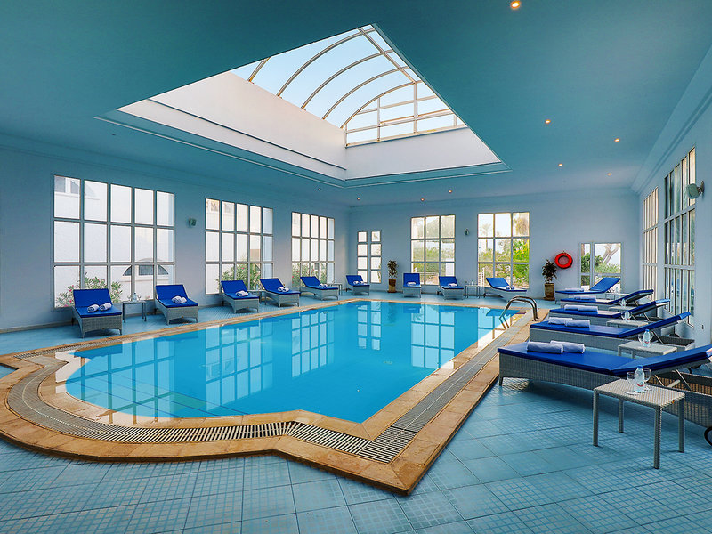 COOEE Hari Club Beach Resort 11