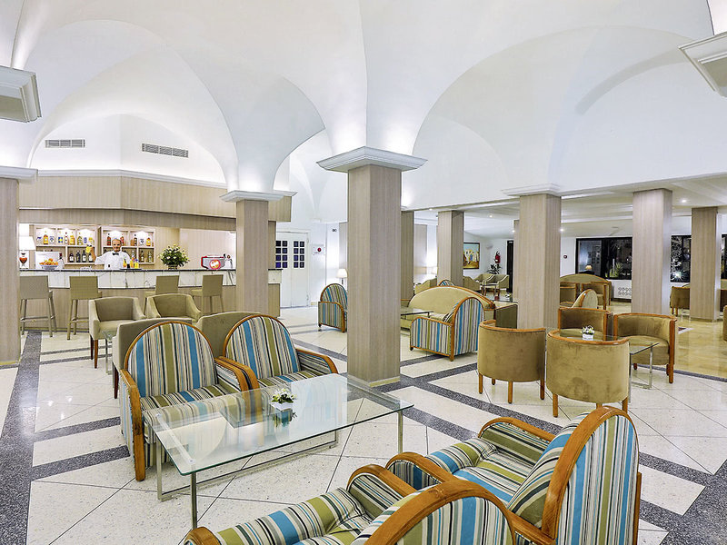 Hari Club Beach Resort 17