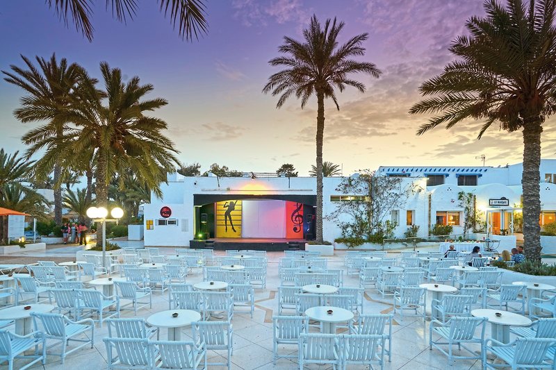 Hari Club Beach Resort 25