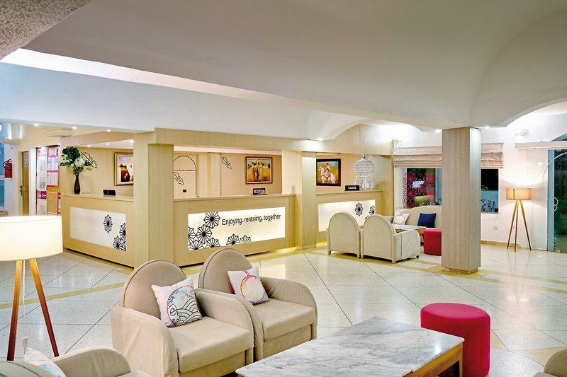 Hari Club Beach Resort 34