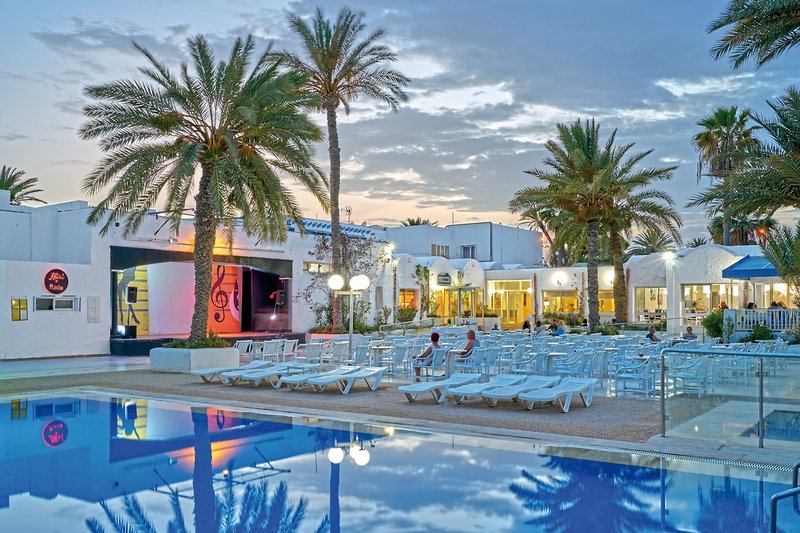 Hari Club Beach Resort 49