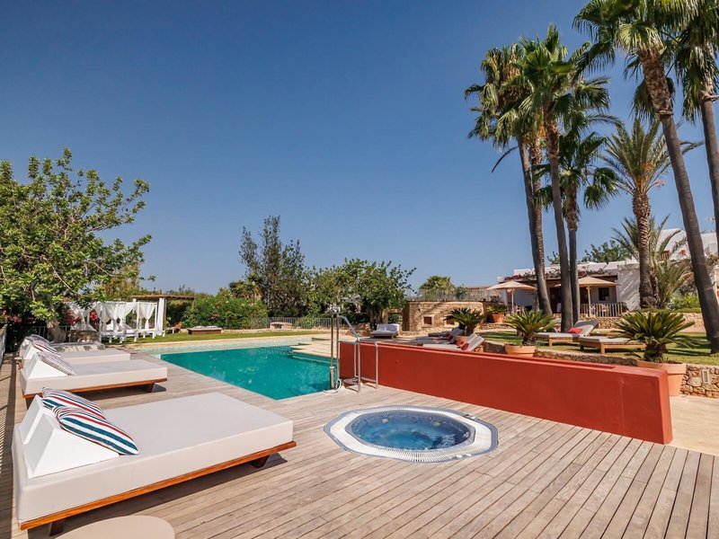 Can Lluc Boutique Country Hotel & Villas 8