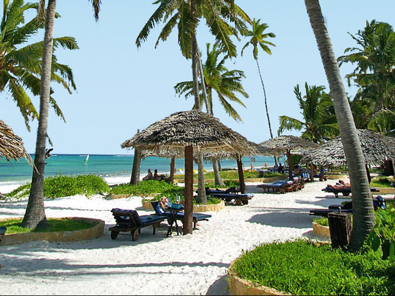 Breezes Beach Club & Spa 4
