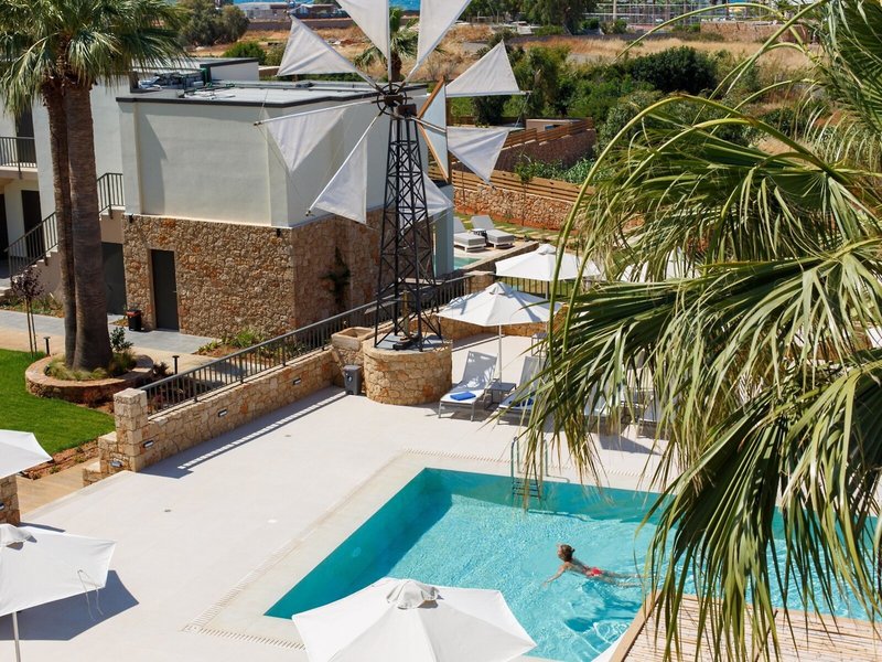 Home Hotel 4 - Outdoor Pool