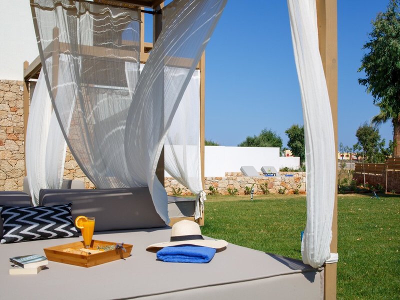 Home Hotel 7 - Outdoor Pool