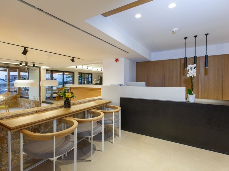 Home Hotel 9 - Bar