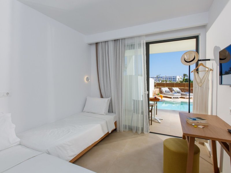 Home Hotel 32 - Room Example