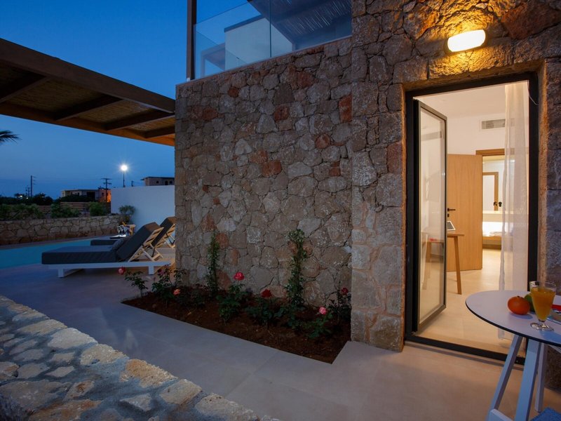 Home Hotel 38 - Room Example