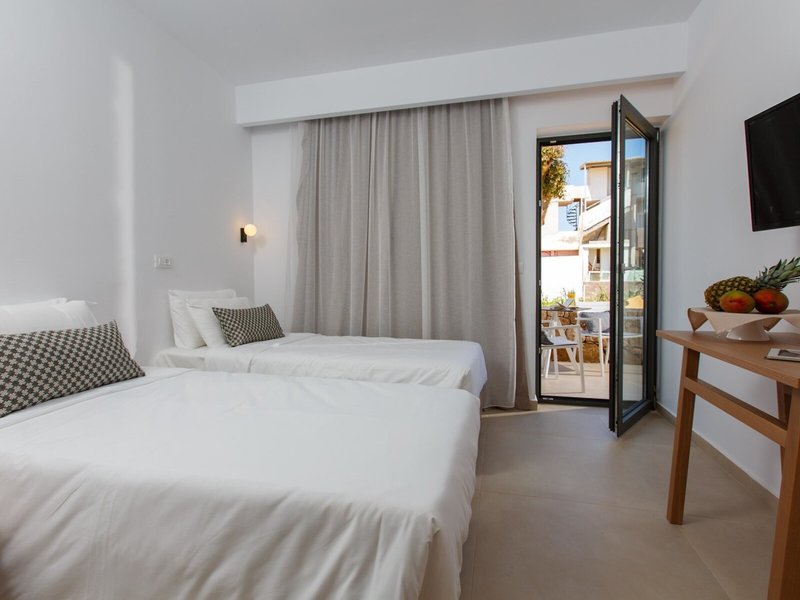 Home Hotel 39 - Room Example