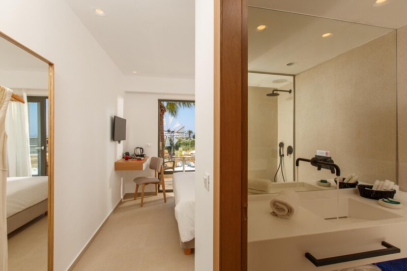 ALOE Boutique Hotel powered by Anissa Beach 68