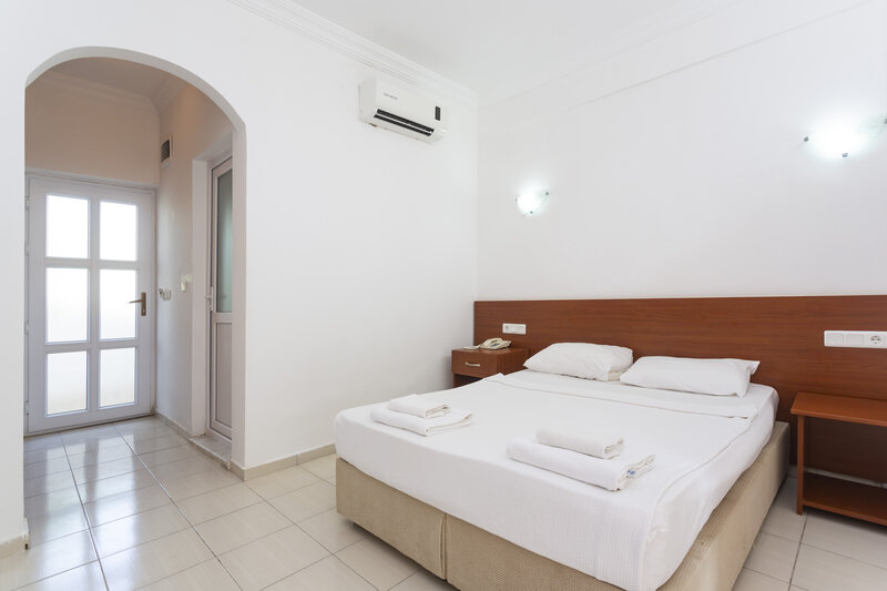 Kriss Hotel 12