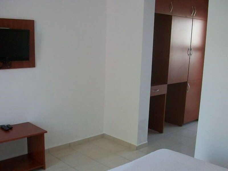Kriss Hotel 20