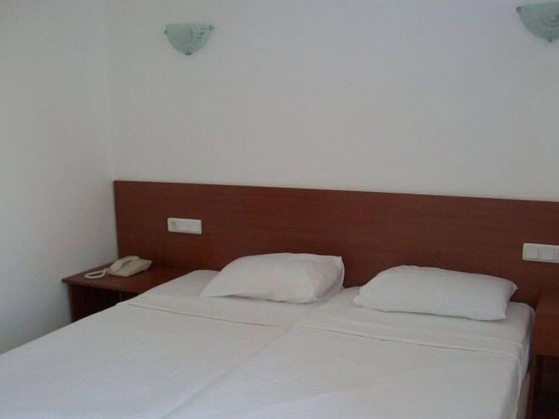 Kriss Hotel 21