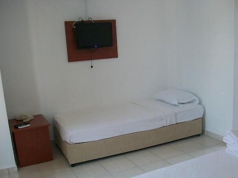 Kriss Hotel 23