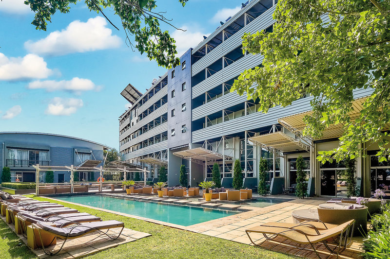 Protea Hotel by Marriott O.R. Tambo Airport 1 - Outdoor Pool