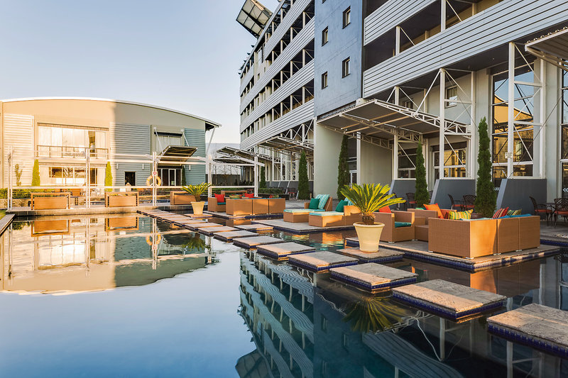 Protea Hotel by Marriott O.R. Tambo Airport 5 - Terrace