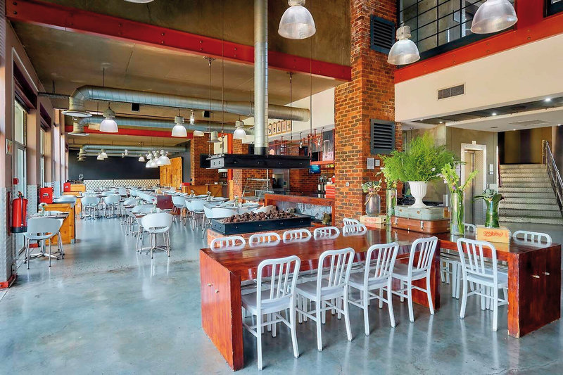 Protea Hotel by Marriott O.R. Tambo Airport 7 - Bar