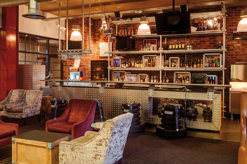 Protea Hotel by Marriott O.R. Tambo Airport 9 - Bar