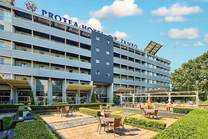 Protea Hotel by Marriott O.R. Tambo Airport 10 - Exterior
