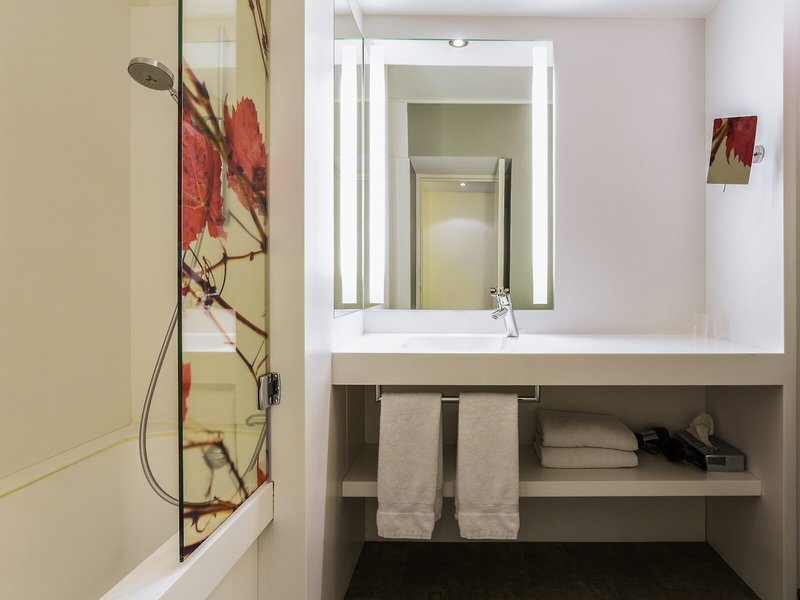 Mercure Bordeaux Centre 28