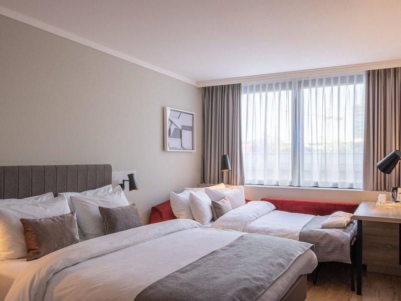 Plaza Frankfurt Conress Hotel  40
