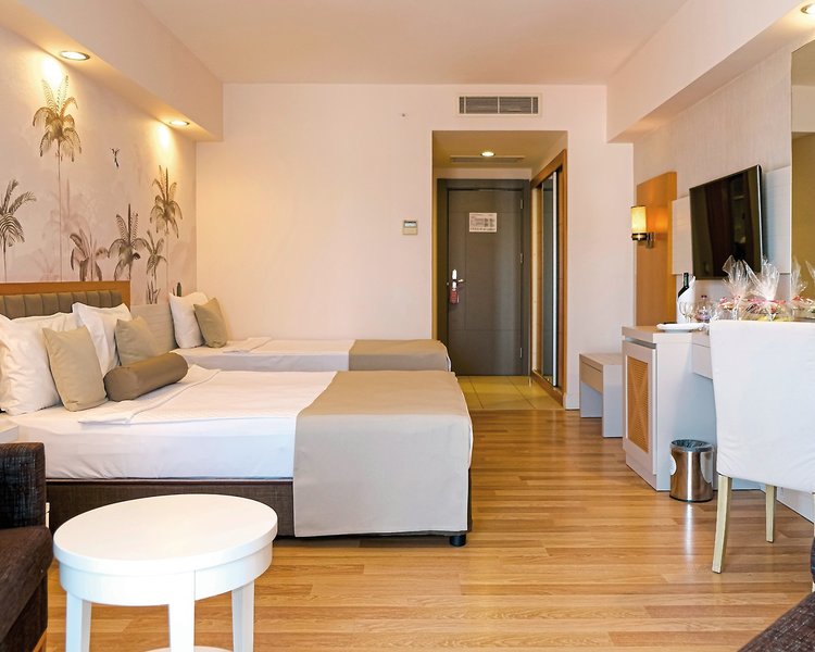 Diamond Beach Hotel & Spa 3